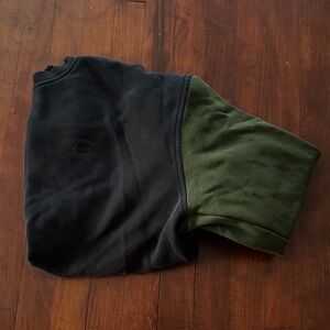 Levi's Black and Green Sweatshirt